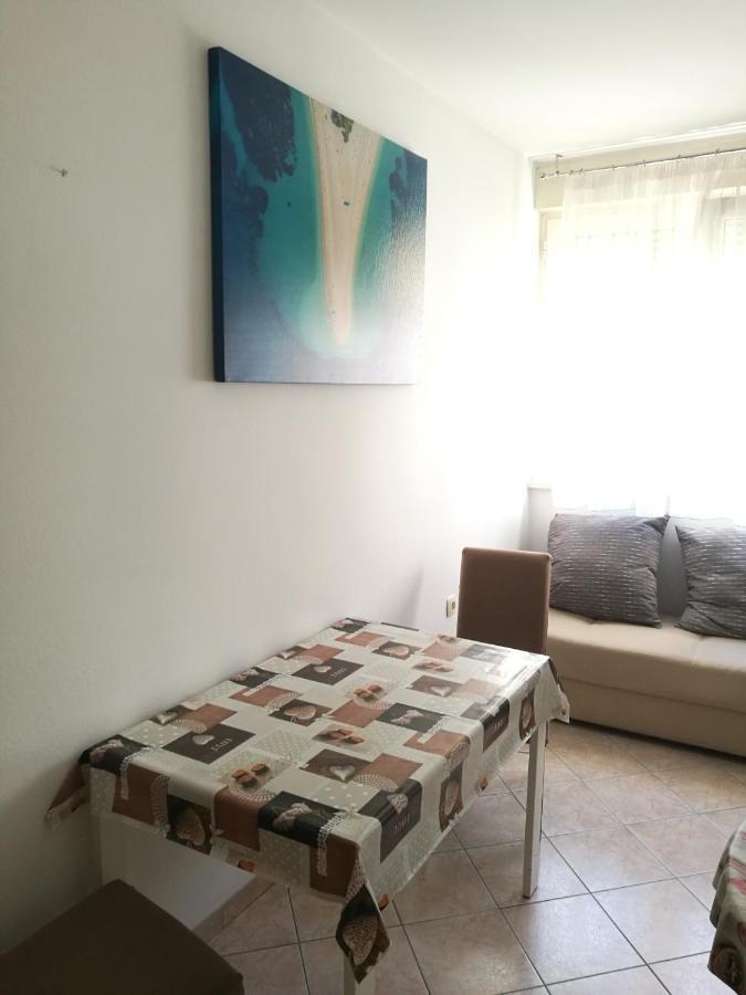 Nice And Cozy Two Single Bed Room Split Eksteriør bilde