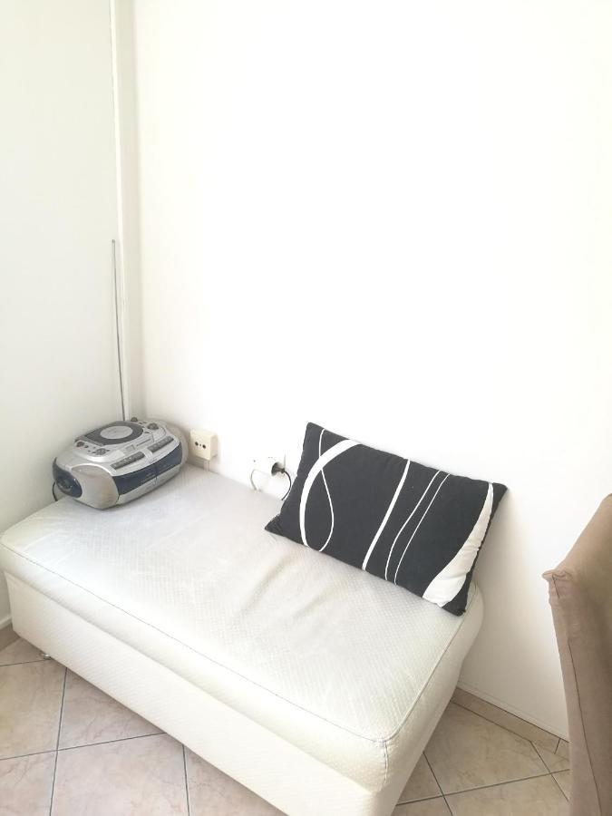 Nice And Cozy Two Single Bed Room Split Eksteriør bilde