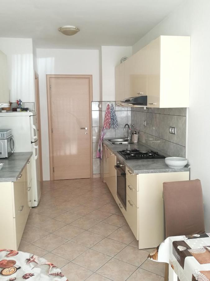 Nice And Cozy Two Single Bed Room Split Eksteriør bilde