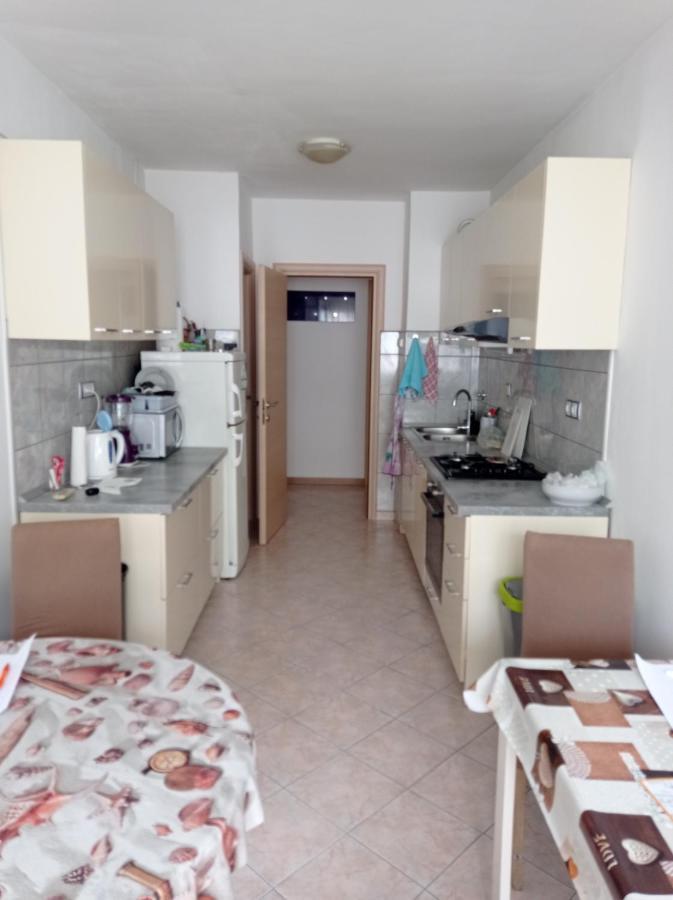 Nice And Cozy Two Single Bed Room Split Eksteriør bilde