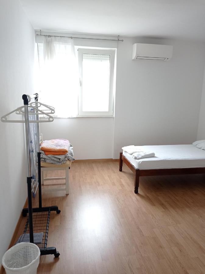 Nice And Cozy Two Single Bed Room Split Eksteriør bilde